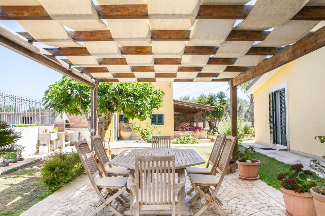 B&B I Tre Ulivi ซาลิเช ซาเลนติโน ภายนอก รูปภาพ