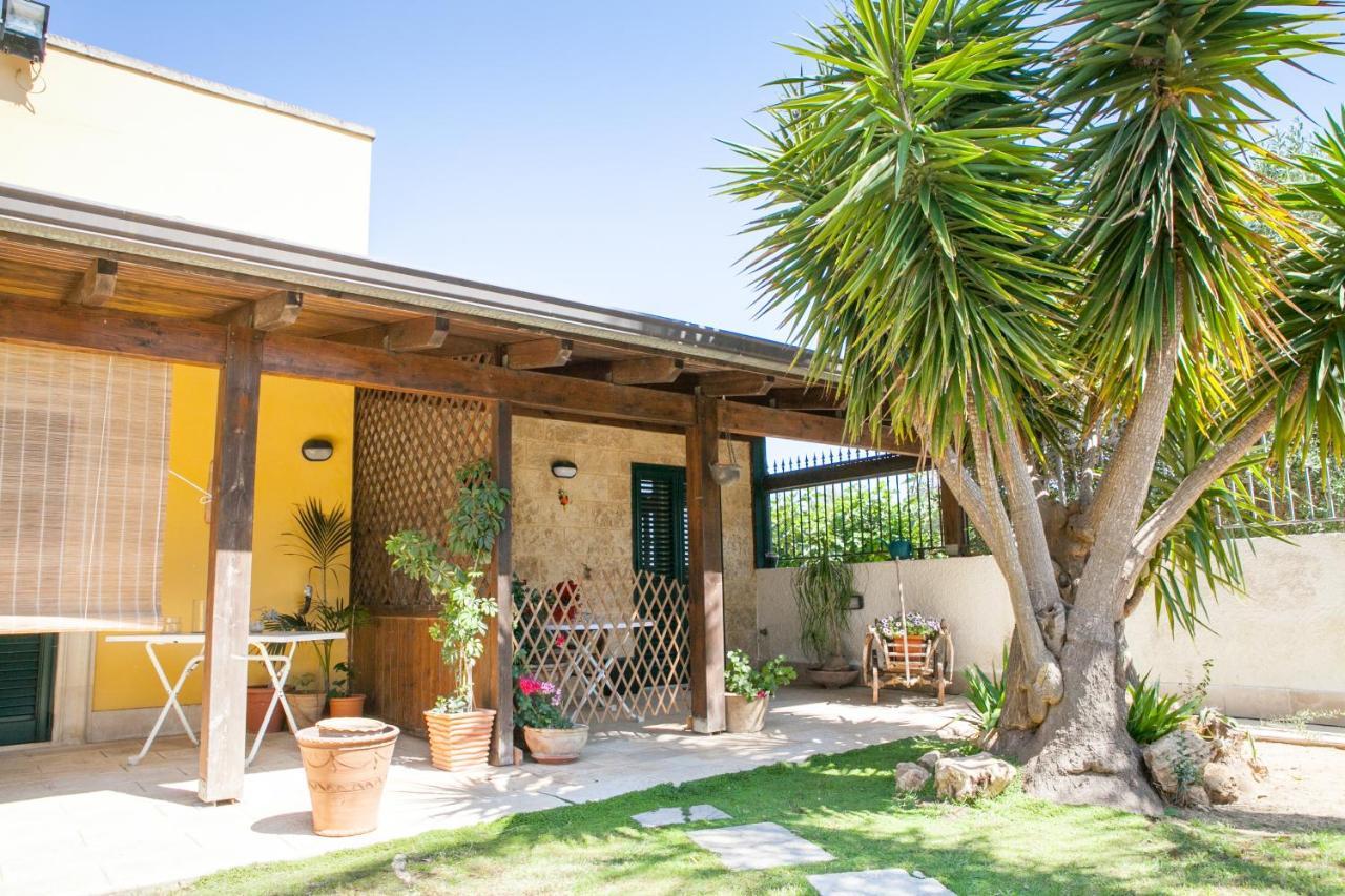 B&B I Tre Ulivi ซาลิเช ซาเลนติโน ภายนอก รูปภาพ