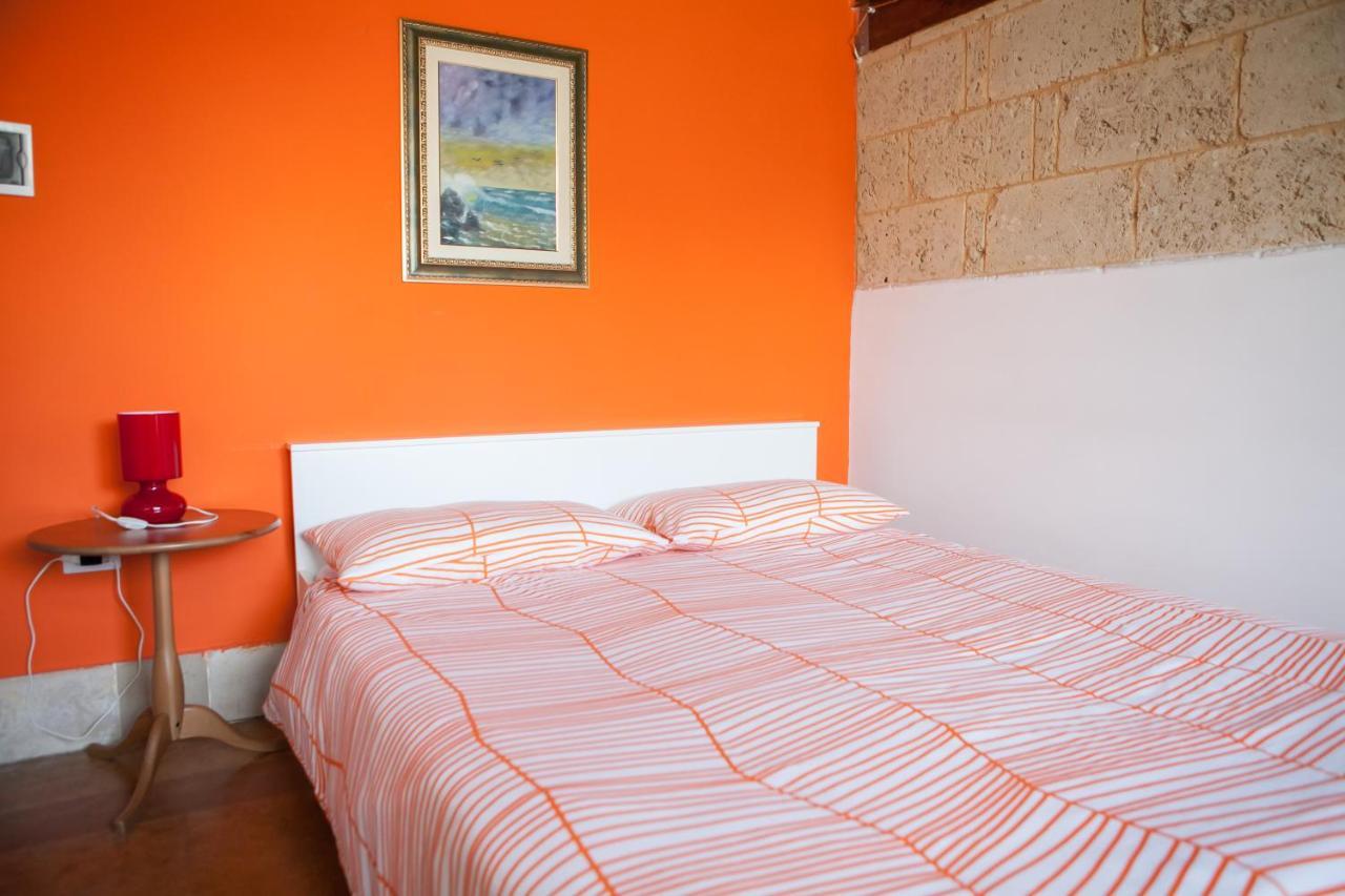 B&B I Tre Ulivi ซาลิเช ซาเลนติโน ภายนอก รูปภาพ